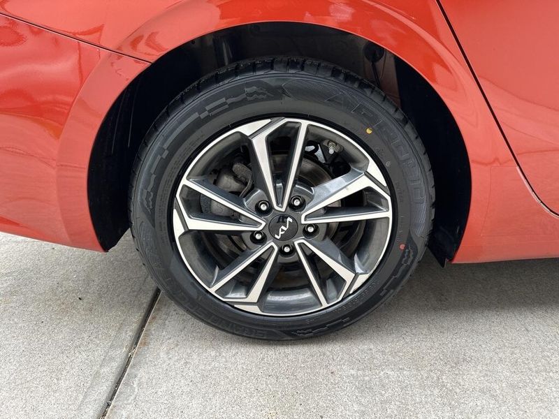 2023 Kia Forte LXSImage 13