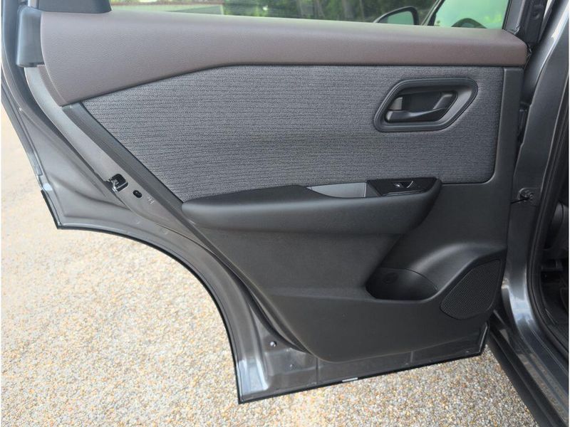 Used 2023 Nissan Rogue SImage 30