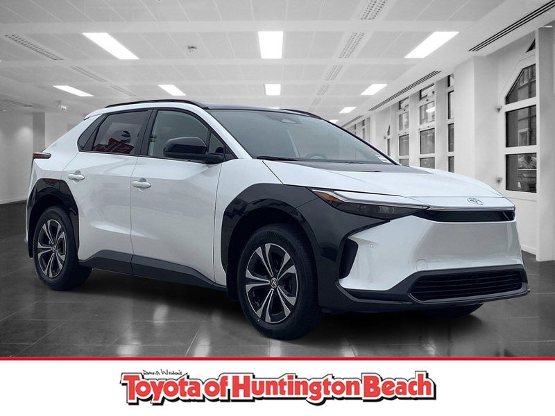 New 2025 Toyota bZ4X XLEImage 1