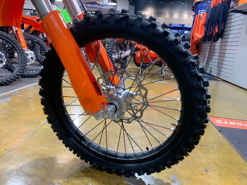 2025 KTM 300 XC Image 10