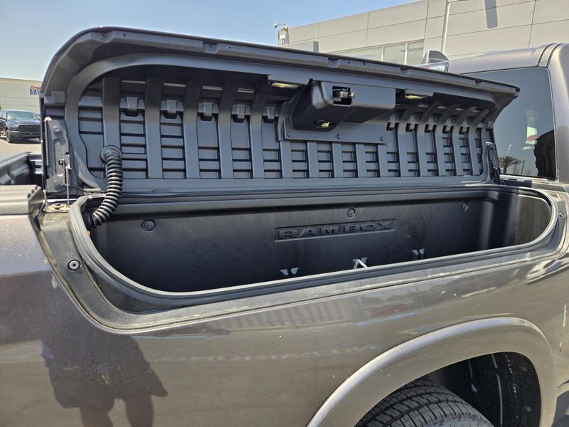 New 2026 RAM 1500 Big Horn Crew Cab 4x2 5'7' Box