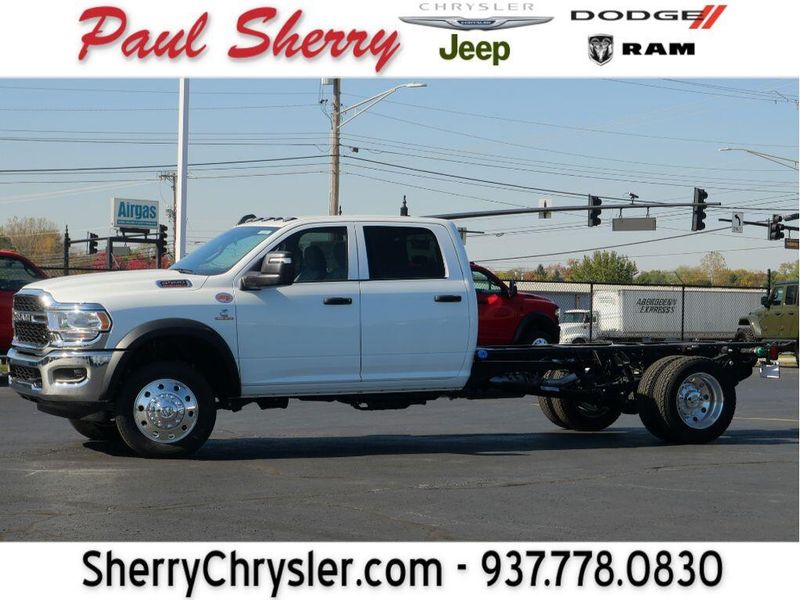 2024 RAM 5500 Tradesman Chassis Crew Cab 4x4 84