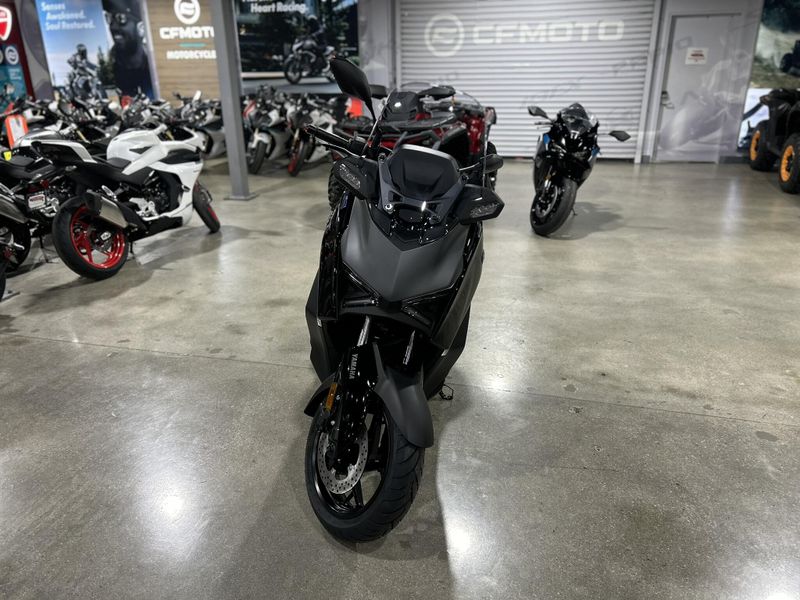2025 Yamaha Xmax Image 14