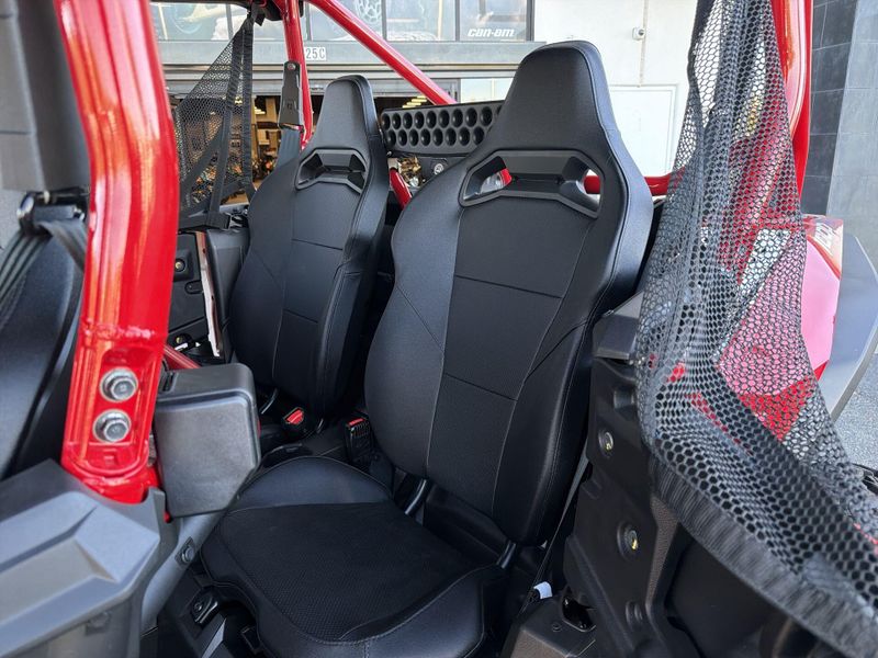 New 2026 Honda TALON1000R4 FOX LIVEVALVE Image 24