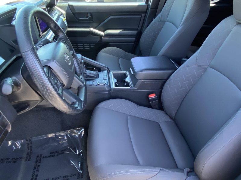 Used 2025 Toyota Tacoma SR5Image 15