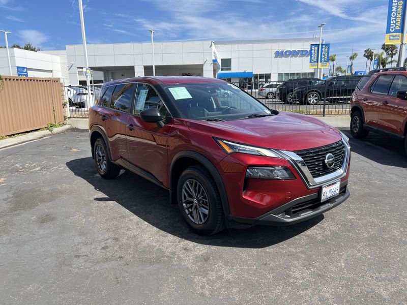 Used 2021 Nissan Rogue SImage 4