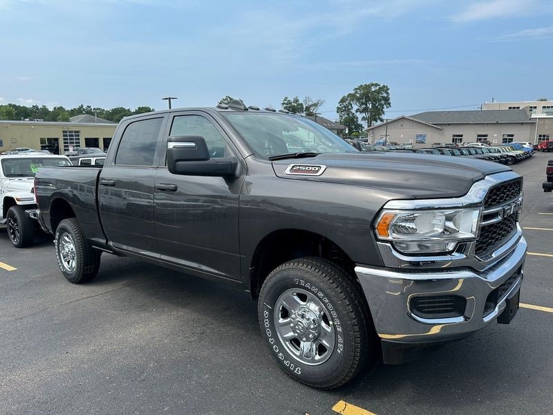 2024 RAM 2500 Tradesman Crew Cab 4x4 6