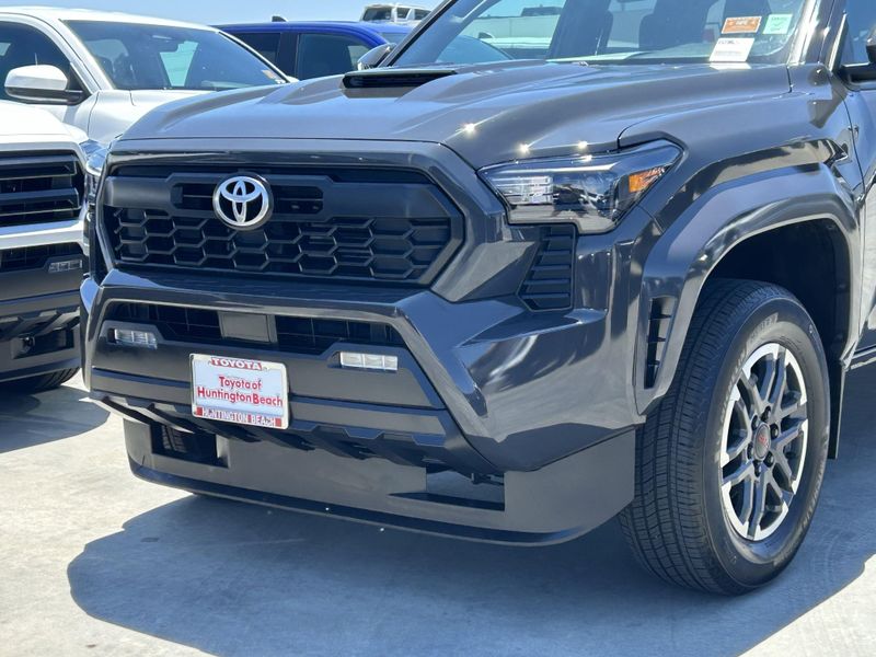 Used 2024 Toyota Tacoma TRD SportImage 7