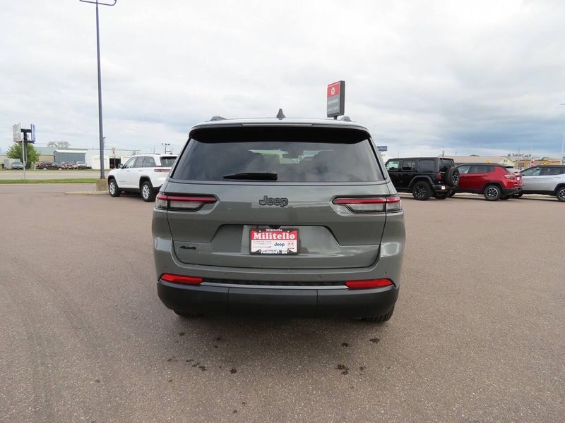 New 2027 Jeep Grand Cherokee L Laredo Altitude 4x4Image 5