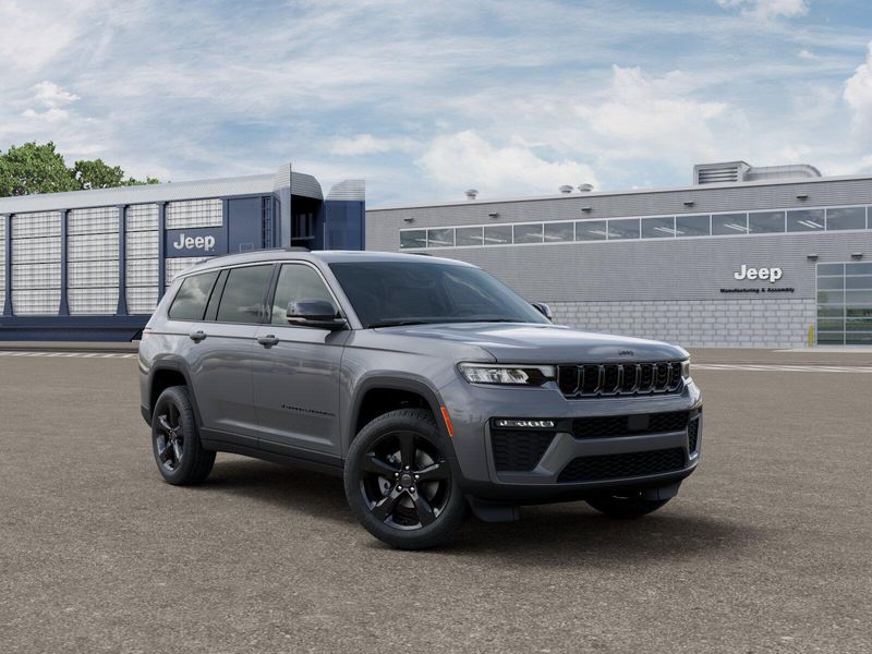 New 2027 Jeep Grand Cherokee L Limited 4x2Image 3