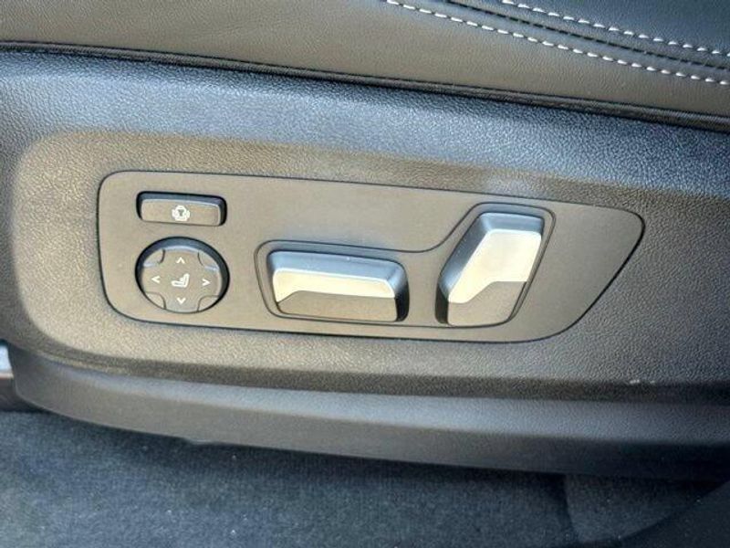 New 2026 BMW X5 sDrive40iImage 18