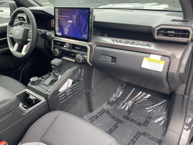 2025 Toyota Tacoma TRD Sport HybridImage 9