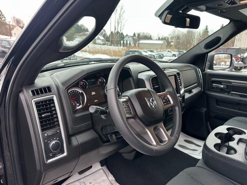 2021 RAM 1500 Classic WarlockImage 17