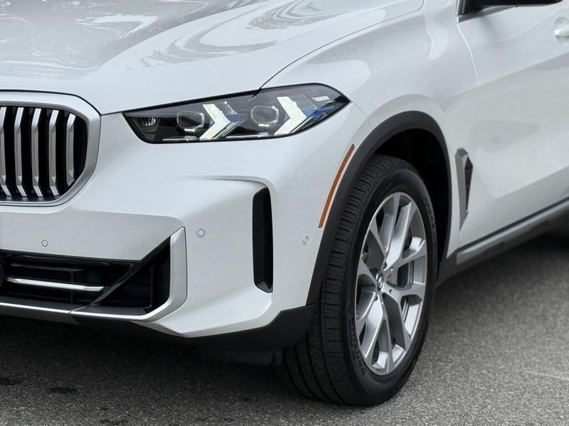 2025 BMW X5 sDrive40iImage 11