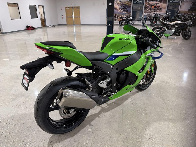 New 2026 Kawasaki NINJA ZX-10R ABS Image 17