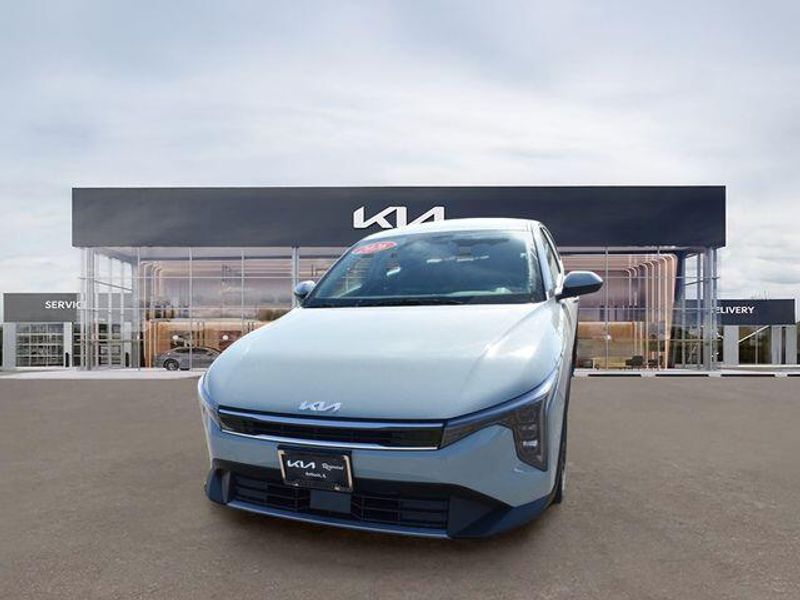 New 2026 Kia K4 EXImage 8