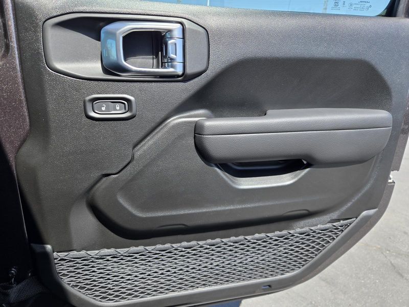 New 2026 Jeep Wrangler 4-door 85th Anniversary Edition