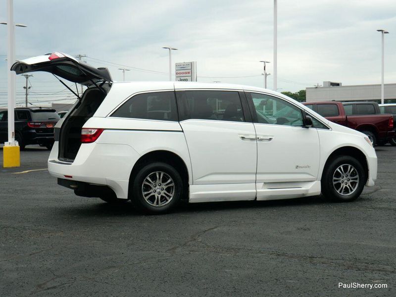 2013 Honda Odyssey EX-L photo 48