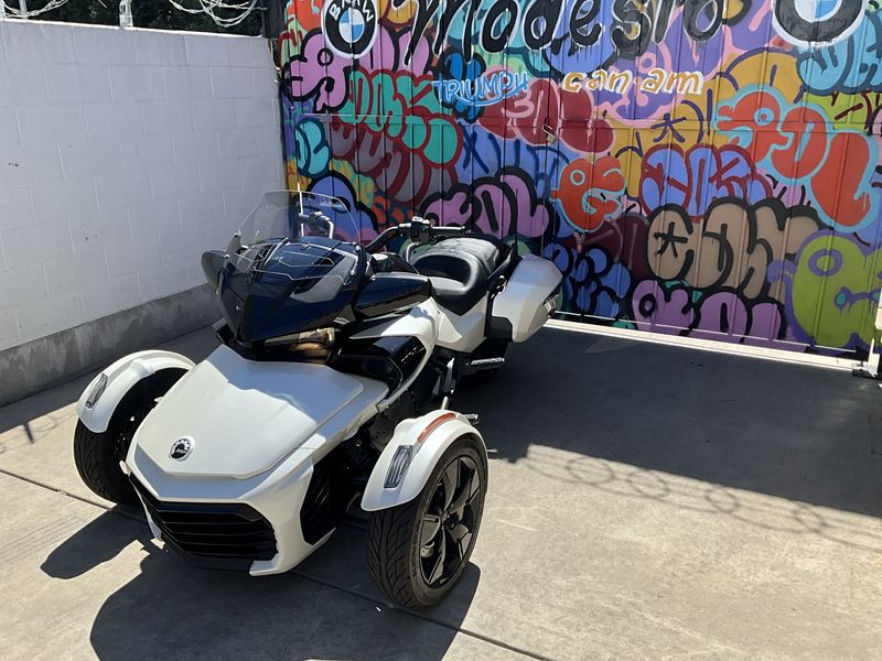 2023 Can-Am SPYDER F3Image 2