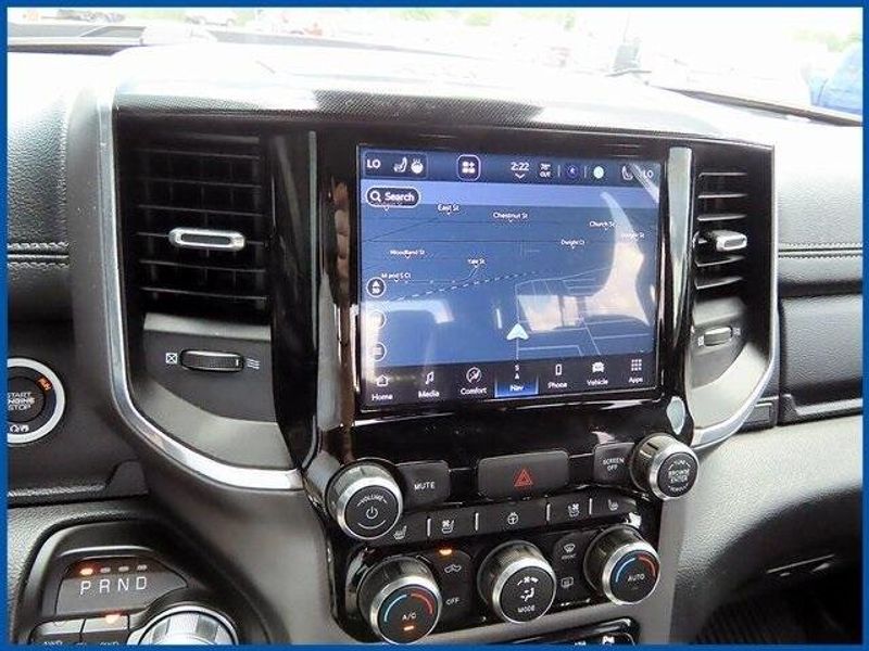 2022 RAM 1500 LaramieImage 17