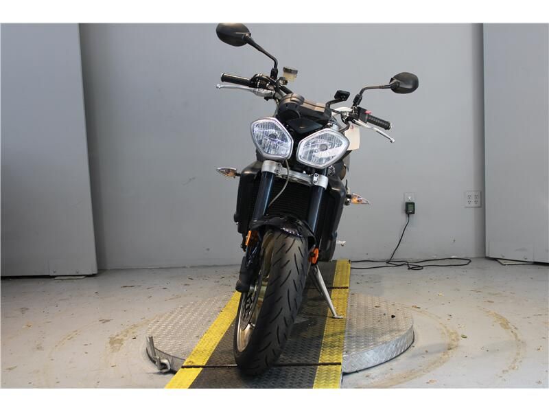 Used 2012 Triumph STREET TRIPLE R Image 2