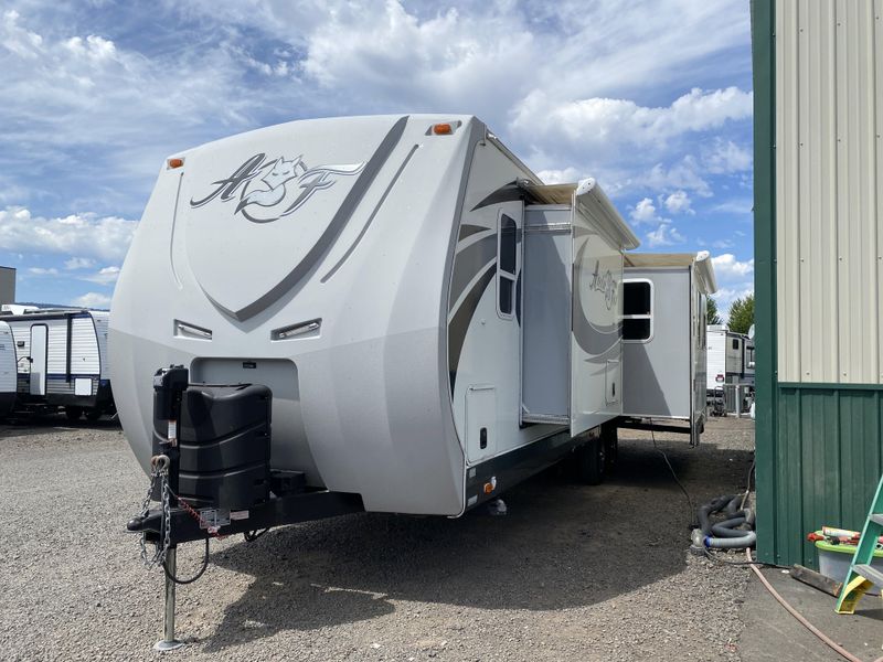 2016 NORTHWOOD ARCTIC FOX 32-A Image 6