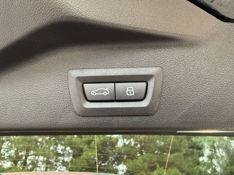 New 2026 BMW X5 M60iImage 16