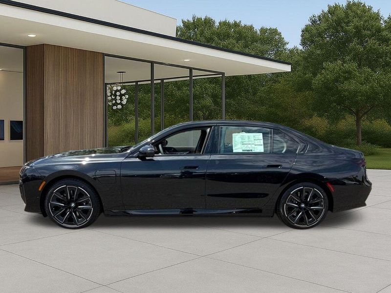 New 2026 BMW 7 Series 750e xDriveImage 13