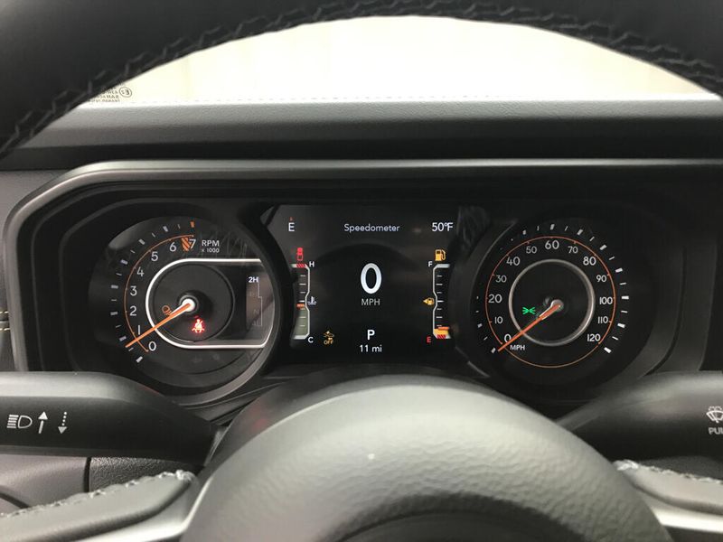 New 2026 Jeep Gladiator Sahara 4x4Image 5