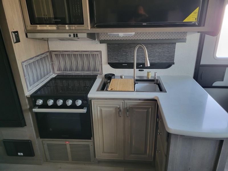 New 2026 NORTHWOOD MFG ARCTIC FOX RAPID 225RBS Image 9