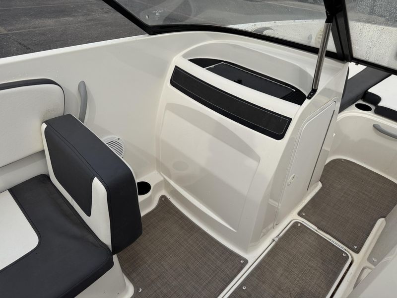 2019 BAYLINER VR4 WHITE Image 16