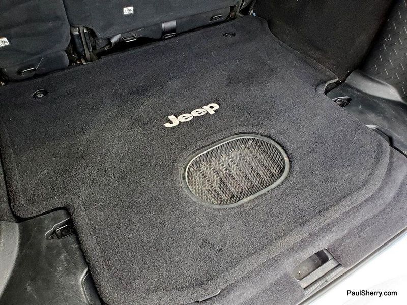 2015 Jeep Wrangler Unlimited SaharaImage 14
