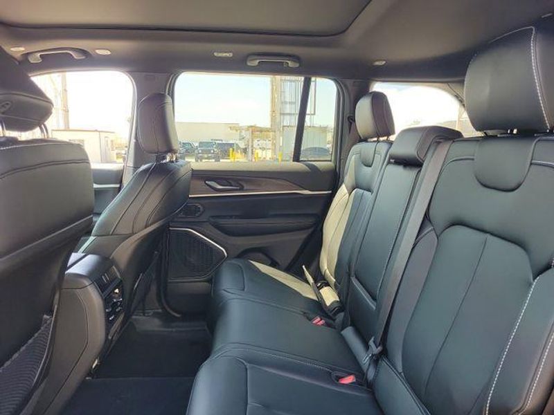 New 2026 Jeep Grand Cherokee Limited 4x4