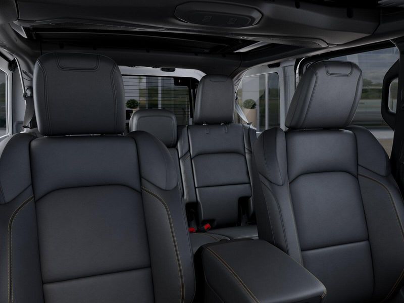 New 2026 Jeep Wrangler 4-door SaharaImage 27