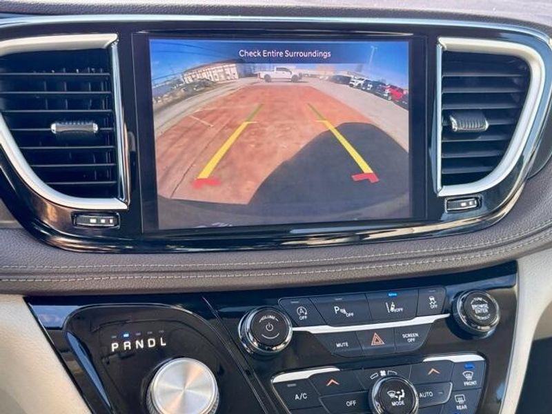 Used 2021 Chrysler Pacifica TouringImage 19