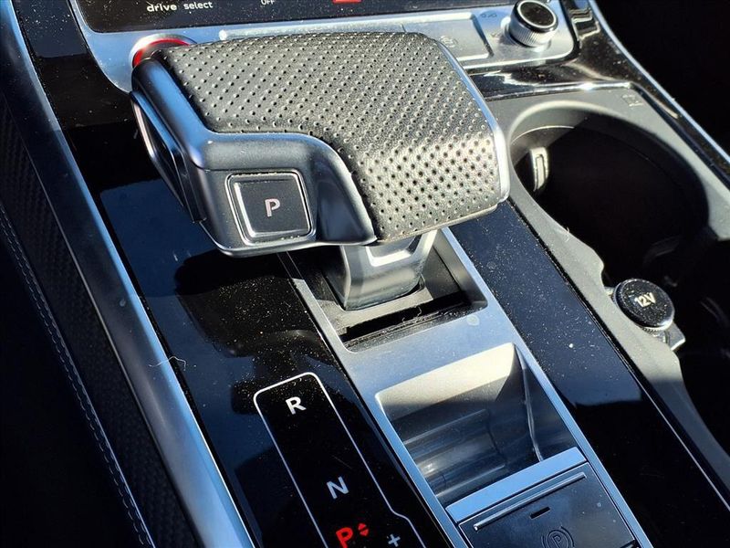 Used 2025 Audi SQ7 PrestigeImage 24