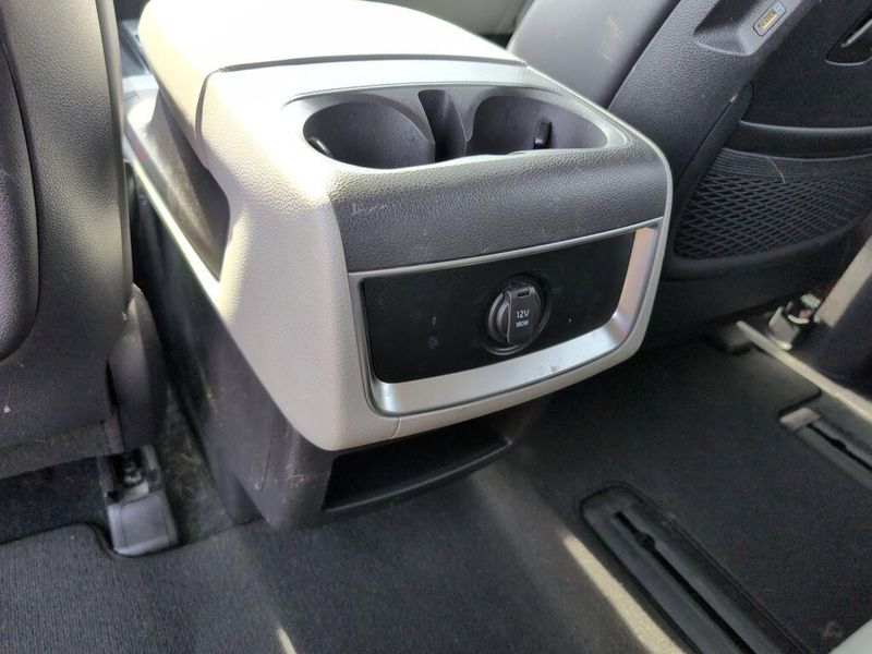2024 Kia Carnival LXImage 29