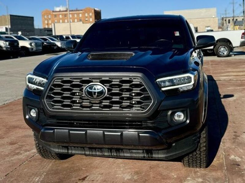 2022 Toyota Tacoma TRD SportImage 2