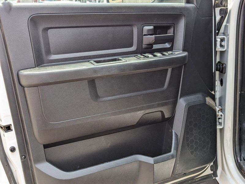 2018 RAM 4500 Chassis Tradesman in a Bright White Clear Coat exterior color and Diesel Gray/Blackinterior. Johnson Dodge 601-693-6343 pixelmotiondemo.com 