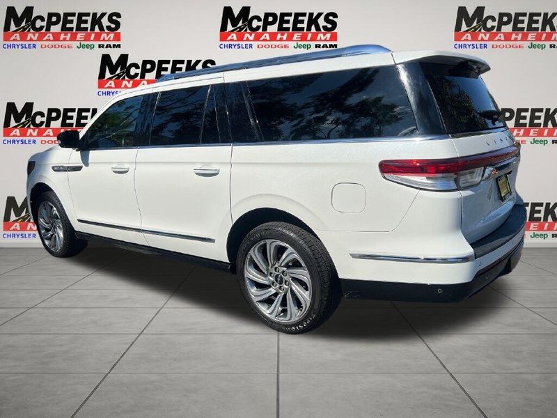 Used 2022 Lincoln Navigator ReserveImage 3