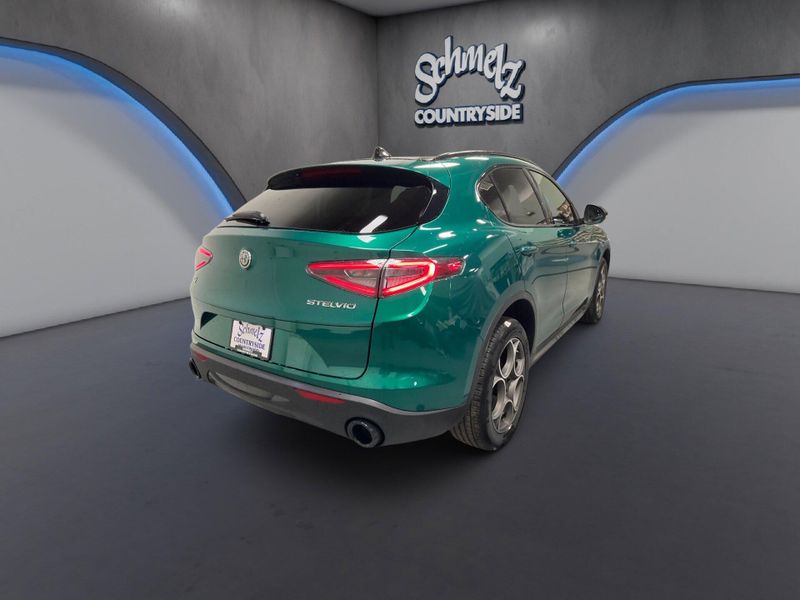 New 2026 Alfa Romeo Stelvio AwdImage 9