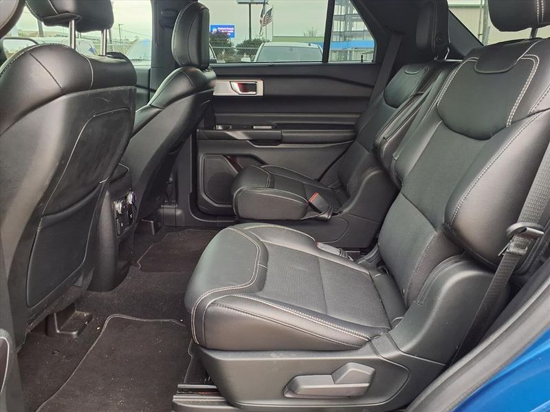 Used 2020 Ford Explorer STImage 12