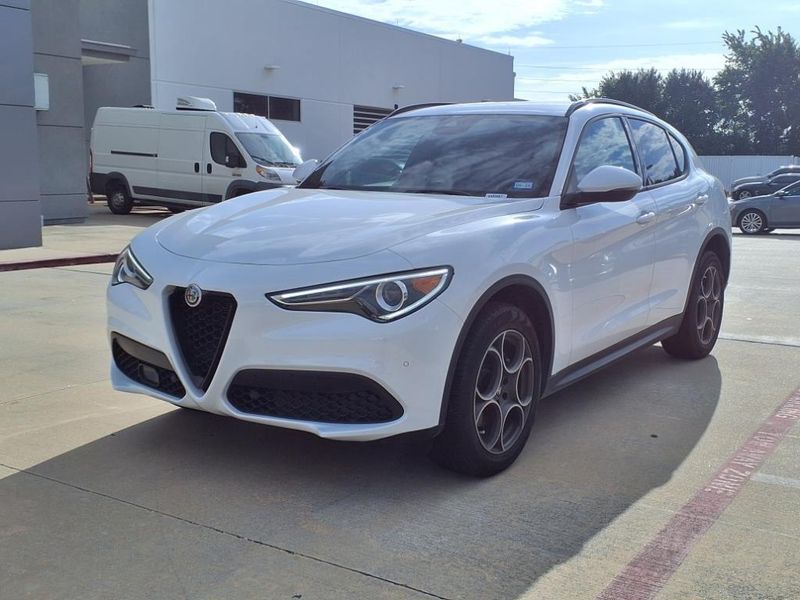 2022 Alfa Romeo Stelvio SprintImage 8
