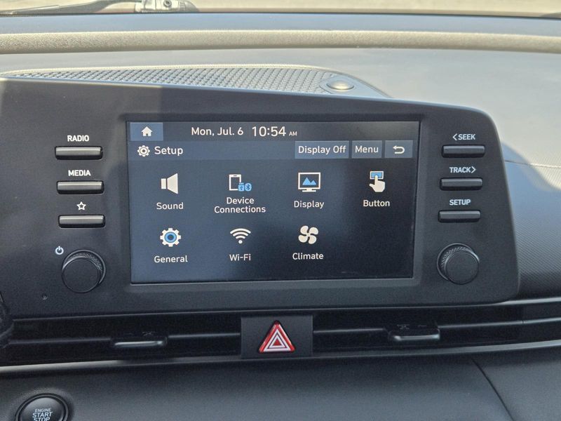 Used 2025 Hyundai Elantra SEL Sport IVT