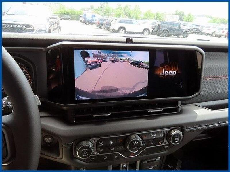 New 2025 Jeep Wrangler RubiconImage 18