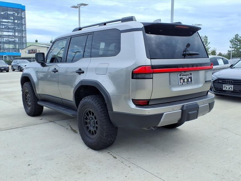 Used 2024 Lexus GX 550 OvertrailImage 9