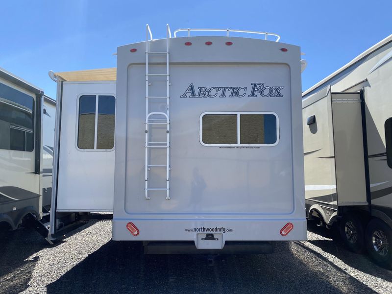 2019 ARCTIC FOX M-27-5L Image 4