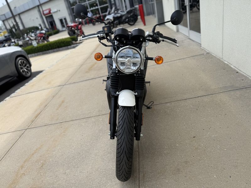 2024 Royal Enfield CONTINENTAL GT 650Image 4
