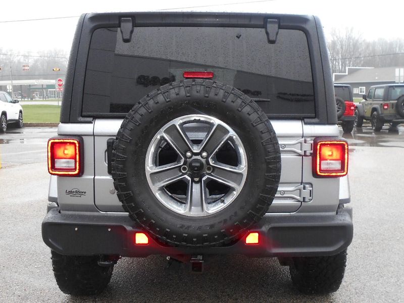 2018 Jeep Wrangler Unlimited SaharaImage 31