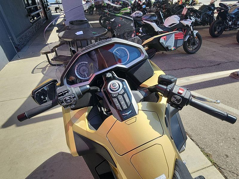 New 2025 Honda GOLDWING TOUR Image 10